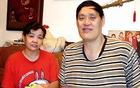 穆鐵柱追悼，軍旗覆蓋，妻兒悲痛，姚明鄭海霞哀悼出席。