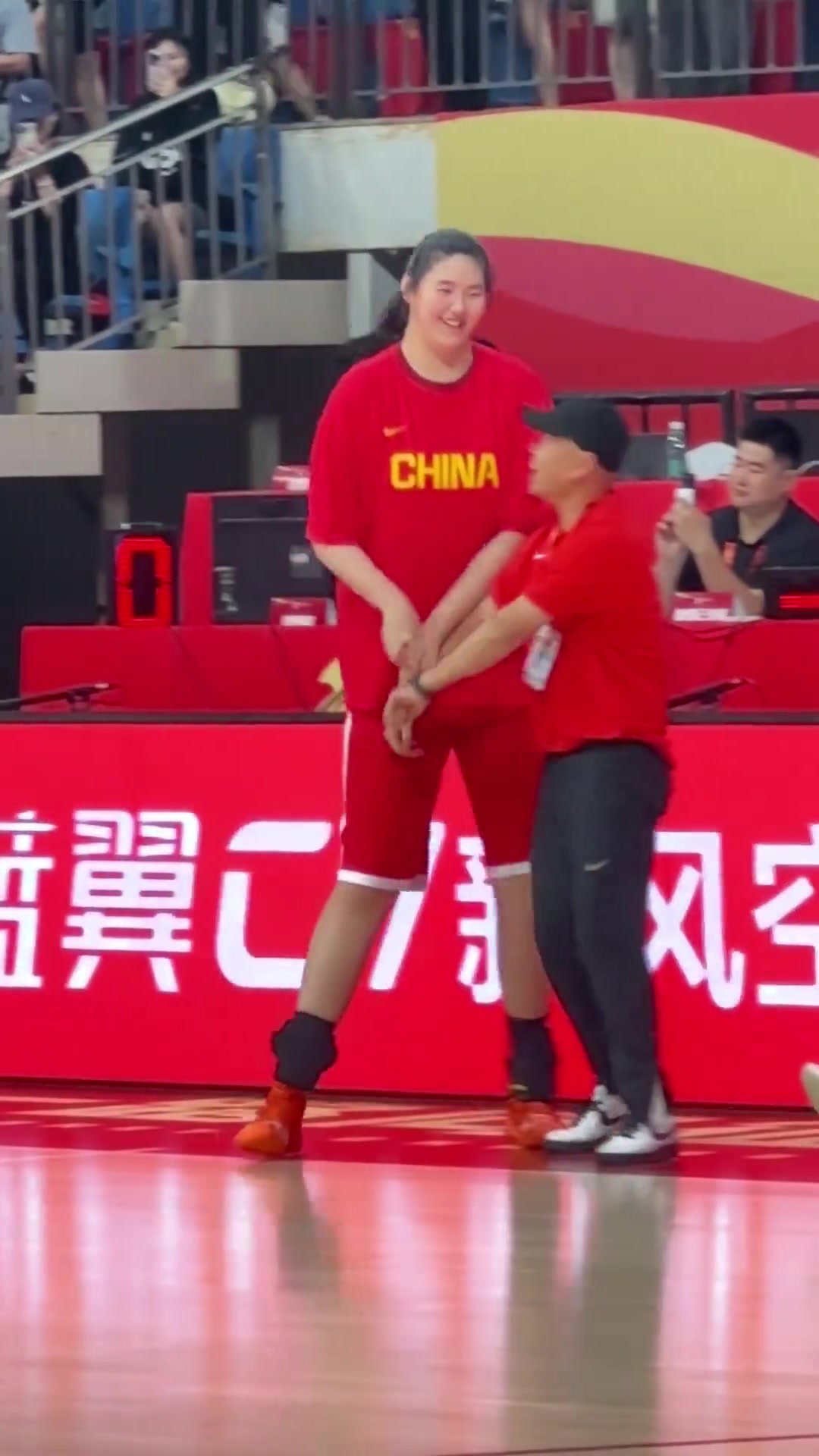 當(dāng)國寶訓(xùn)練教練張子宇這大腿可真不好抱啊