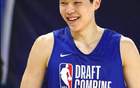 行情上漲！楊瀚森試訓(xùn)兩小時(shí)，魔術(shù)總裁留言：期待NBA再戰(zhàn)！