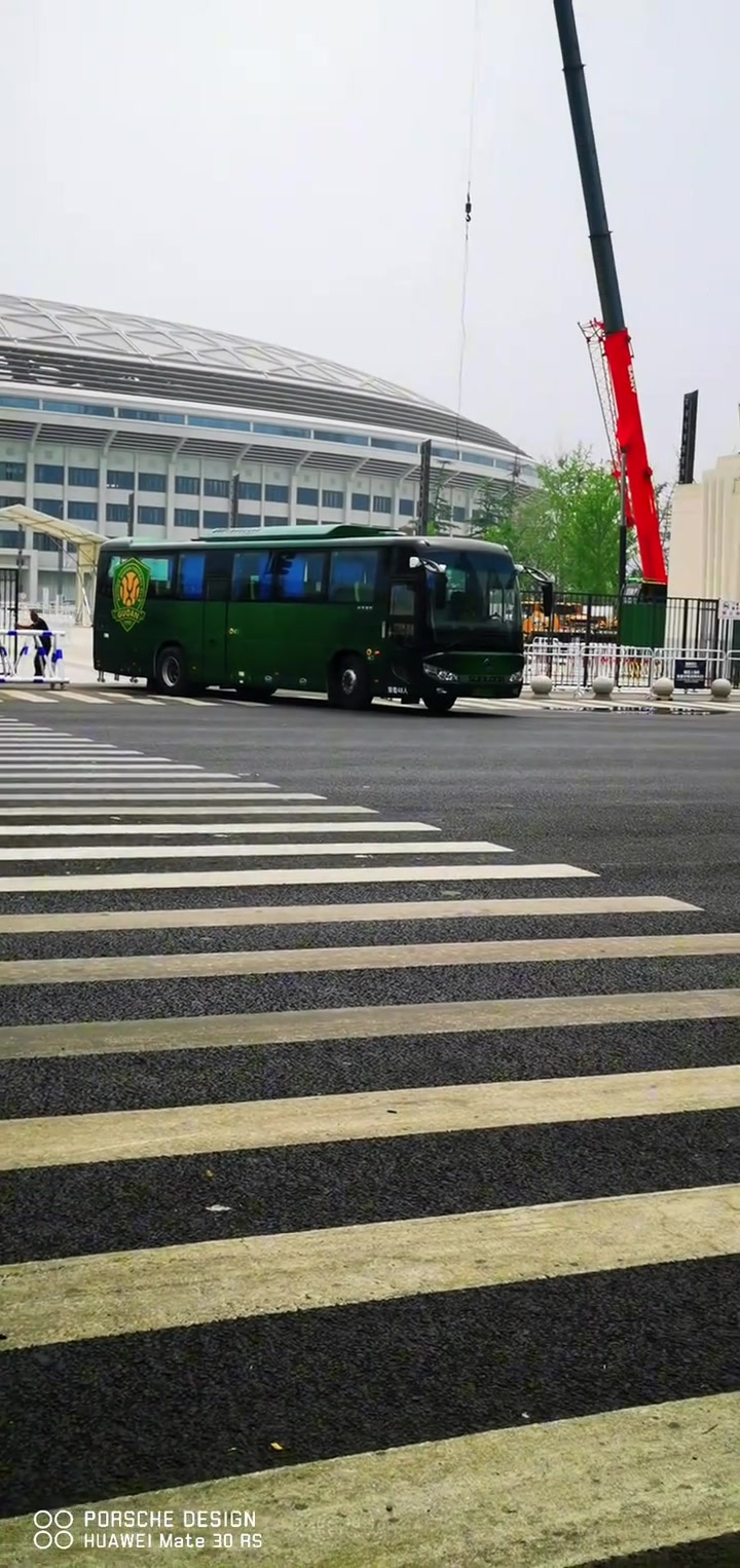舊的不去新的不來國(guó)安博主實(shí)拍國(guó)安新大巴整裝待發(fā)