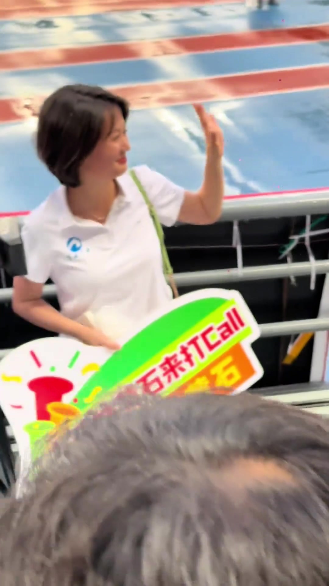 好甜明明是江蘇超級(jí)聯(lián)賽湖北美女主持卻火了