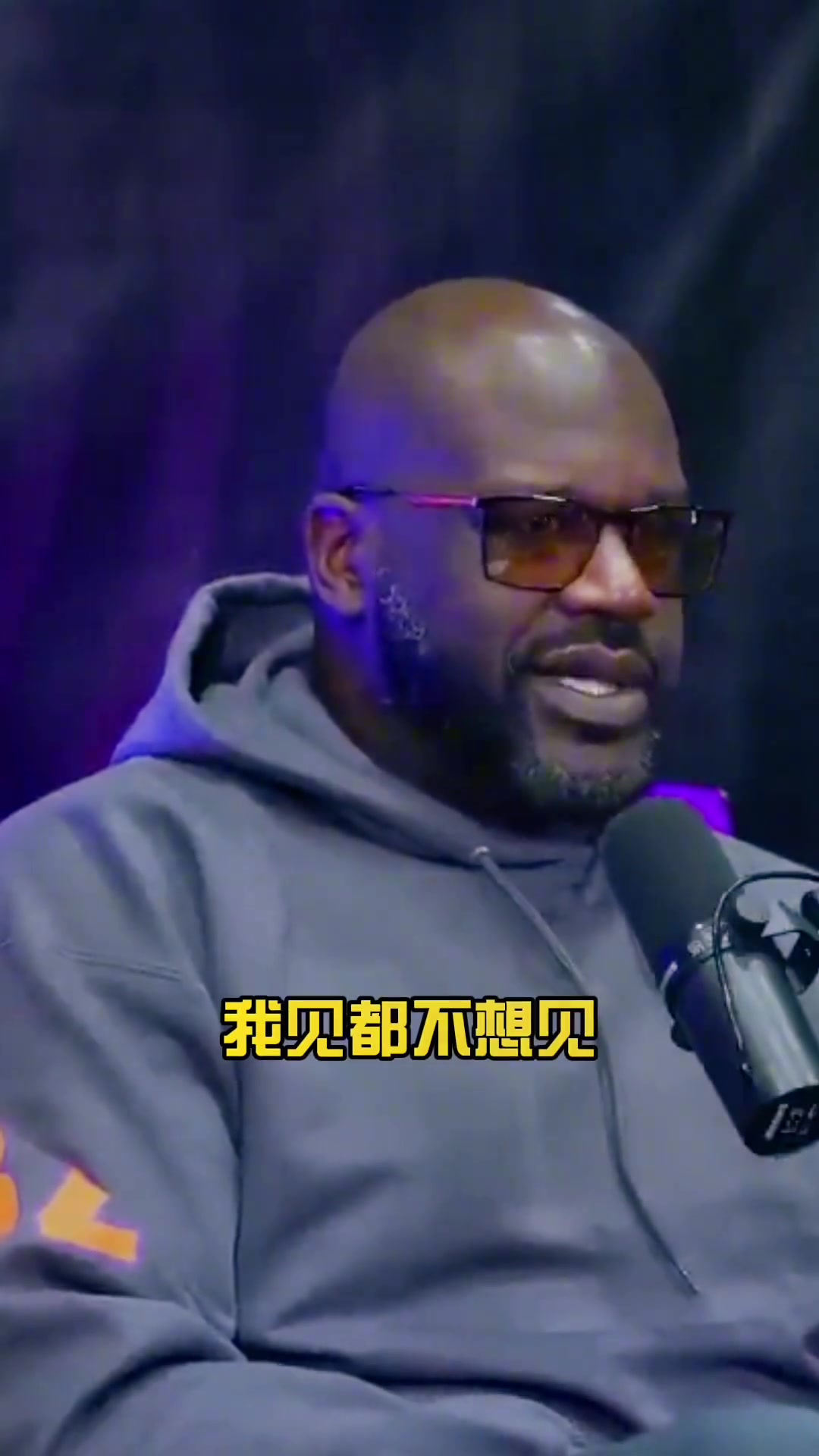 要求這么高啊奧胖我女兒男朋友要是沒(méi)有碩士學(xué)位我不準(zhǔn)她帶回家