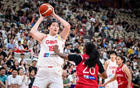 女籃大勝后遇困境，張子宇效率低，宮魯鳴需反思。