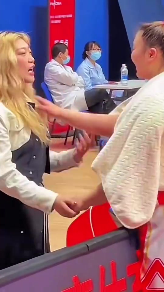 看得出來李夢也是十分喜歡大寶貝啊 看得出來李夢也是十分喜歡大寶貝啊
