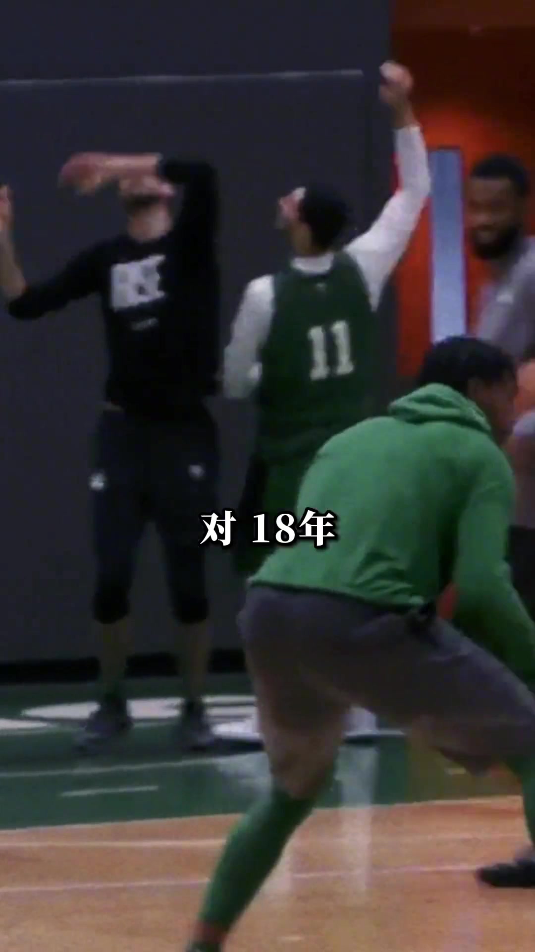 如今和老詹聯(lián)手了斯瑪特此前18年若擊敗老詹 總決賽會(huì)擊敗勇士奪冠 如今和老詹聯(lián)手了斯瑪特此前18年若擊敗老詹 總決賽會(huì)擊敗勇士奪冠