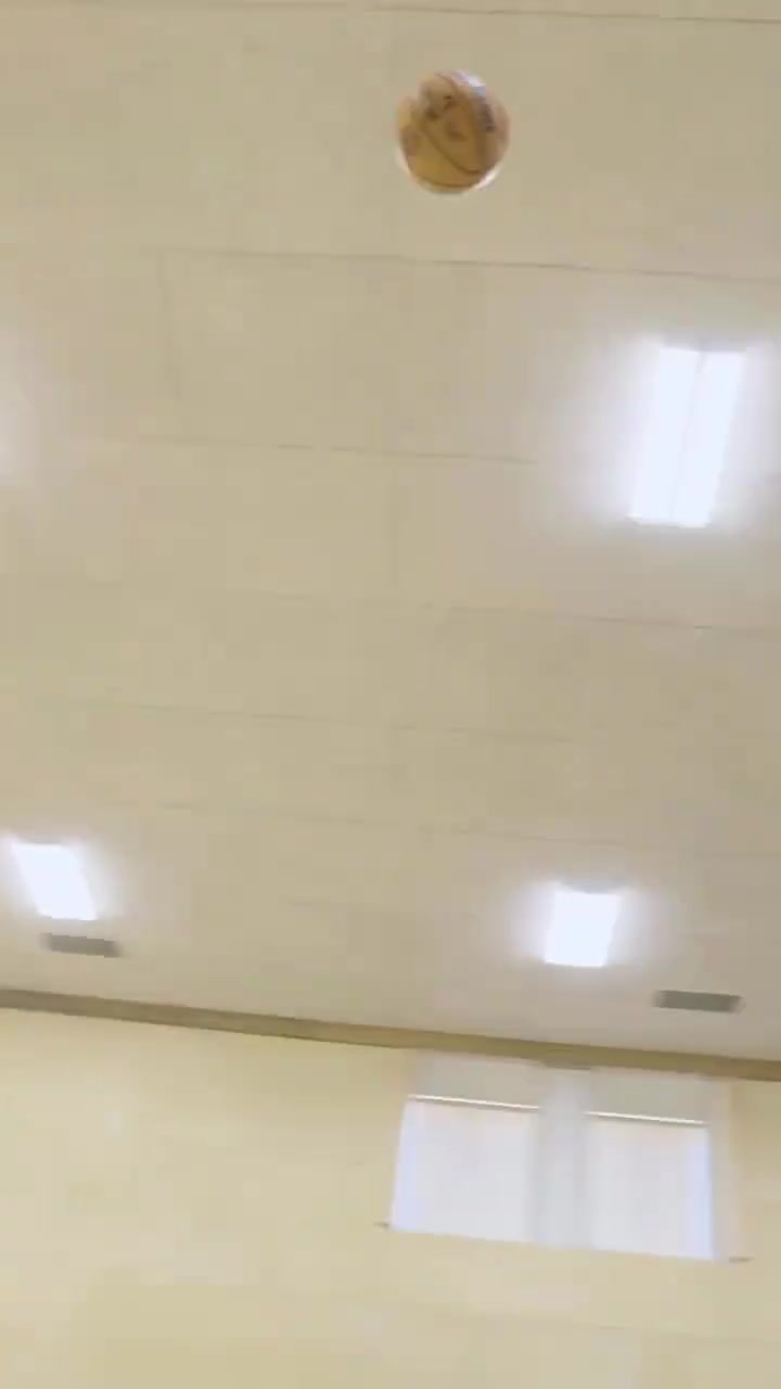 休賽期找不到巴特勒不是在棋牌室就在訓(xùn)練場(chǎng)